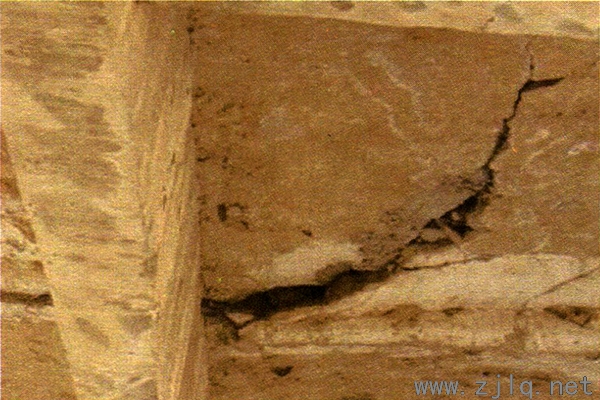 微彎板開(kāi)裂（http://www.gyjrwz.cn/）