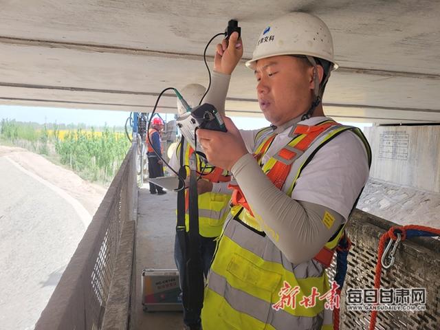 甘肅酒泉對對管養(yǎng)的G30、G3011、G7等3條高速公路271座橋梁開展技術(shù)狀況評定